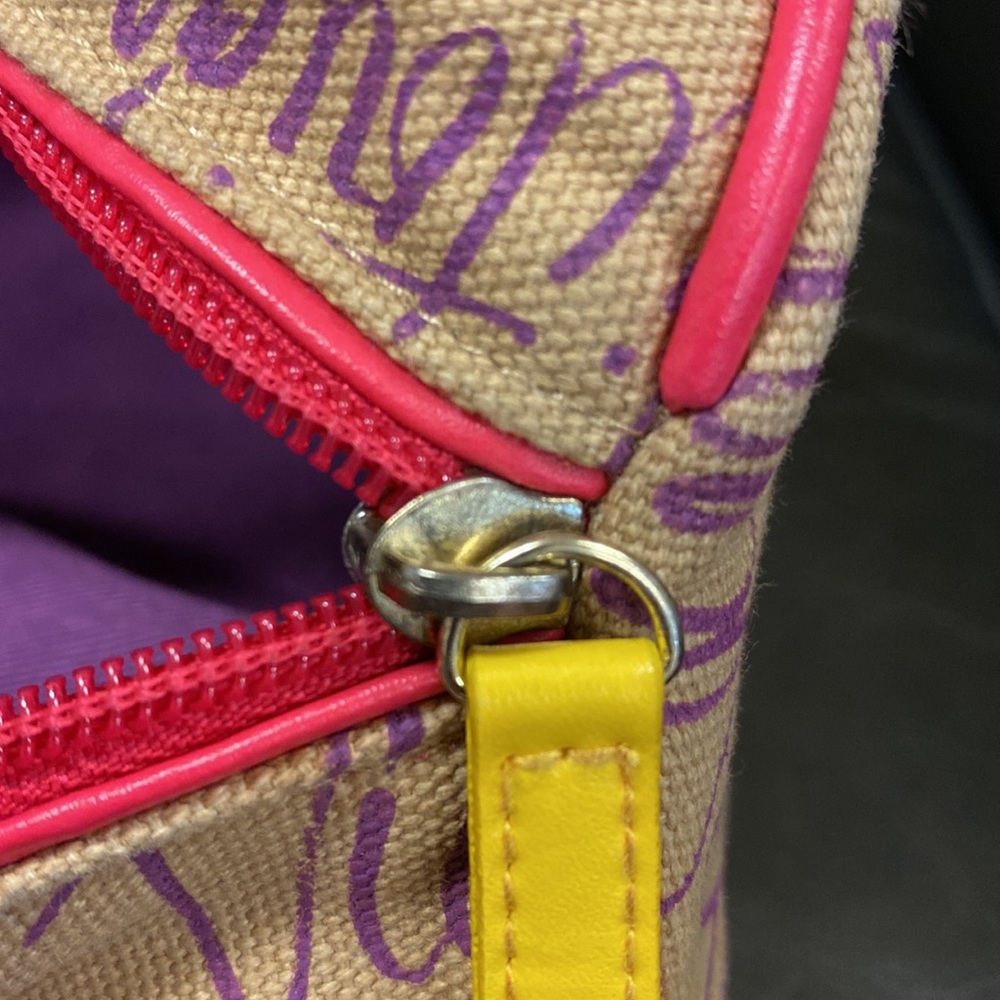 Victoria’s Secret i love  you handbag - Picture 7 of 12